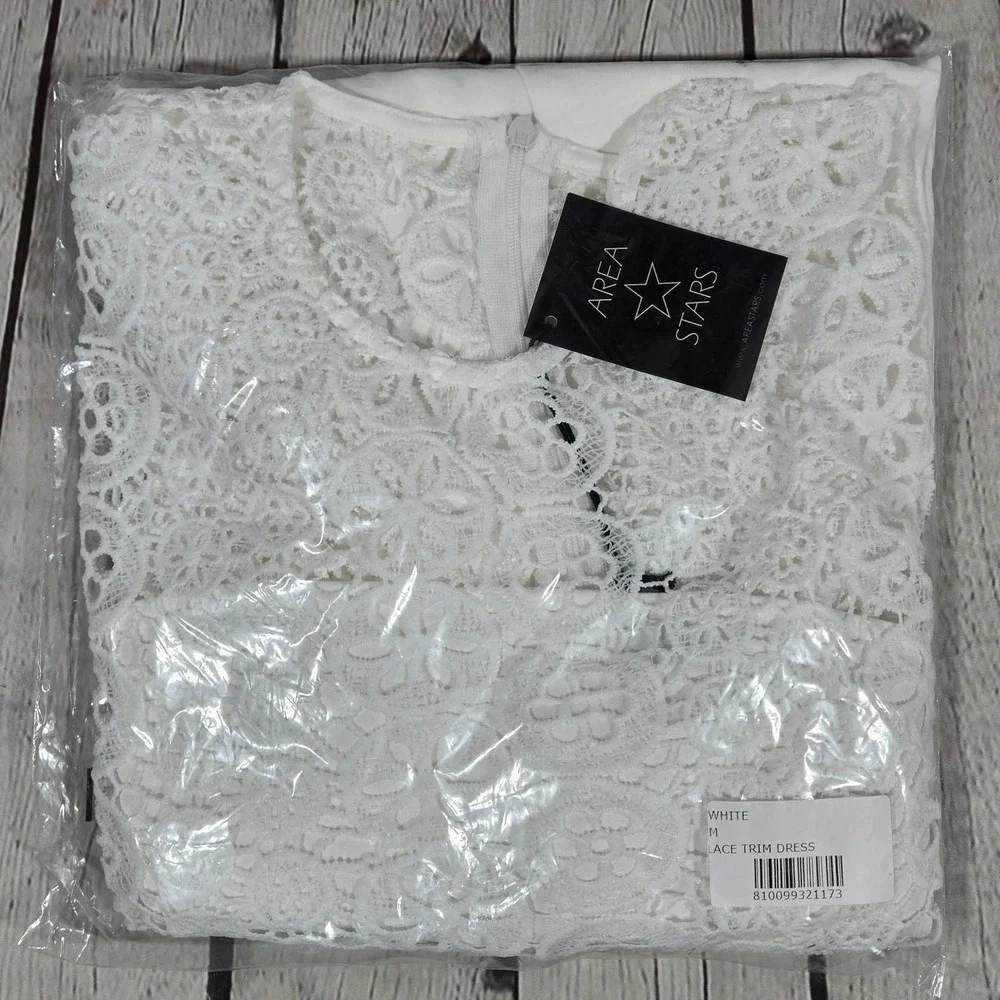 Area Stars White Lace Trim Dress Medium NWT Crochet Boho Coquette Mini‎